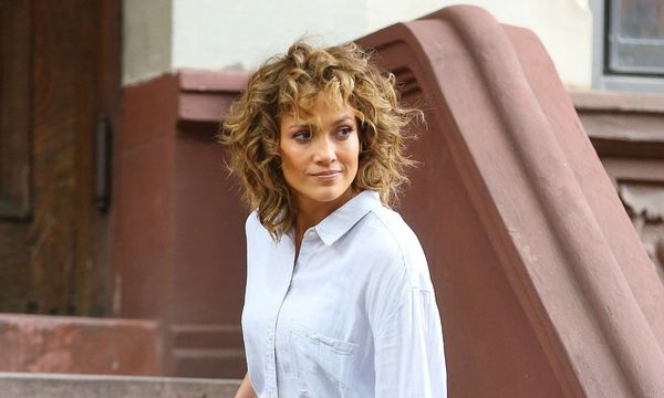 Celebrities with Curly Hair 6 Jennifer Lopez showing off her curls