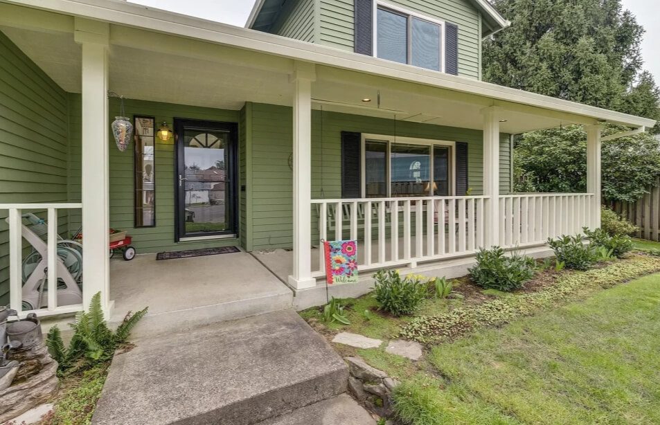 What Does Zach Roloff Do for a Living? 2 zach rolof f oregon home