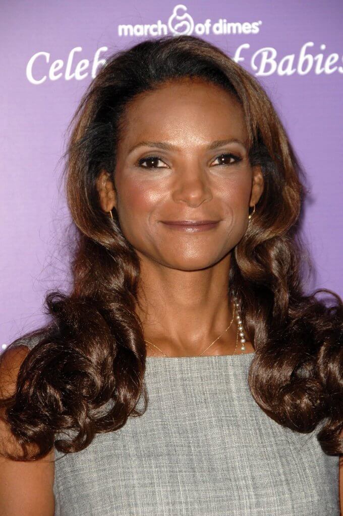 What happened to "The Doctors" TV show? 3 Dr. Lisa