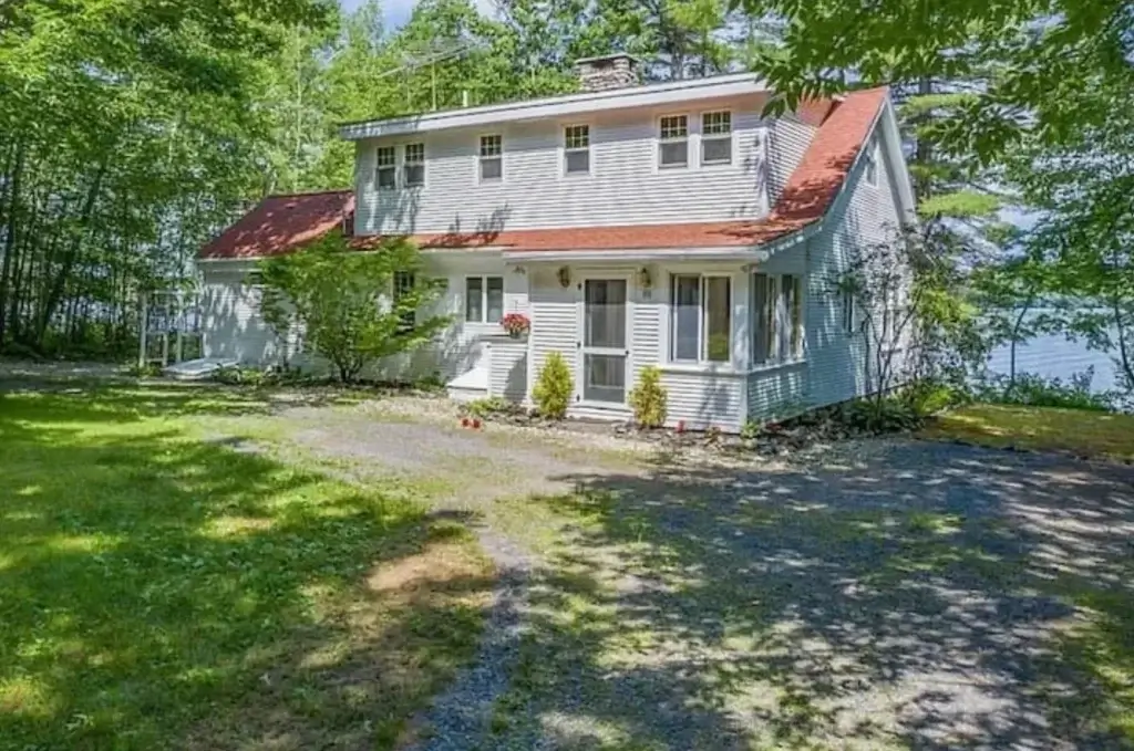 You Can Actually Stay in a Maine Cabin Masters Cabin 11 Red top house
