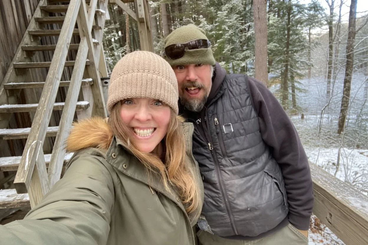 Did Dixie and Ashley From "Maine Cabin Masters" Ever Date? 1 dixie and ashley maine cabin masters