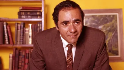Room 222’s Principal Went On to Become a Windex-Wielding Dad