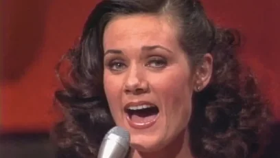 Gail Farrell Tapped Lawrence Welk on the Shoulder and Asked to Sing