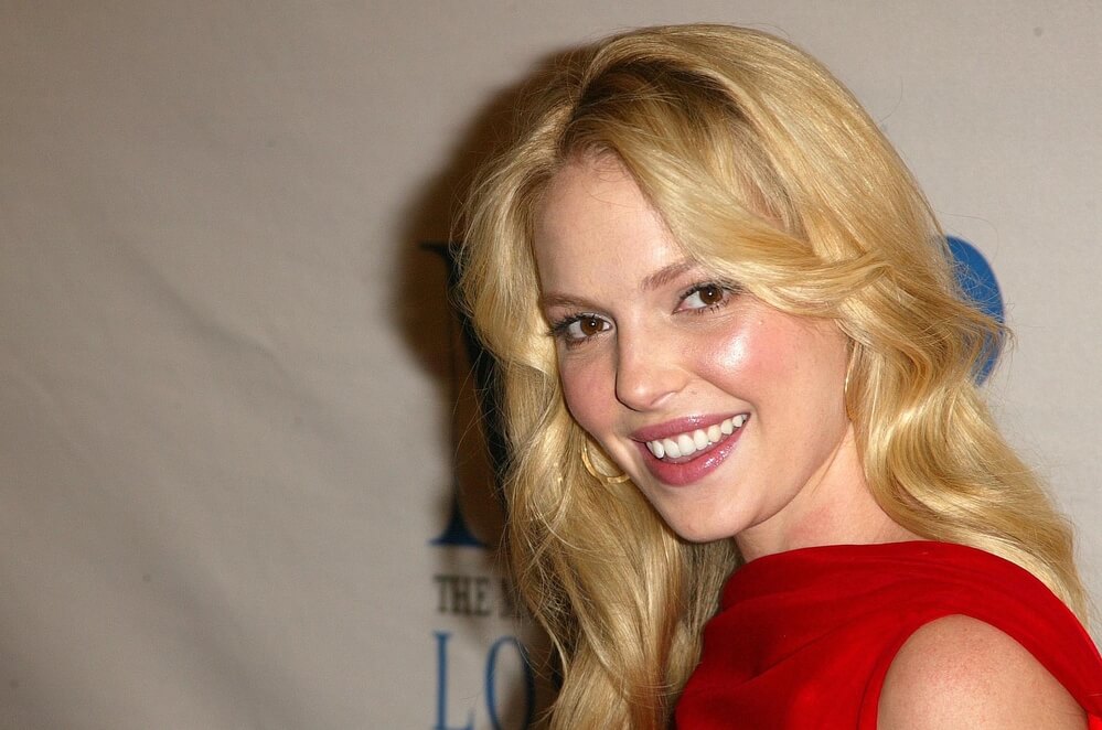 7 Celebrities Who Vape Glossyfiedcom